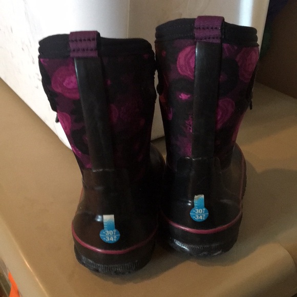 BOGS - Picture 3 of 7